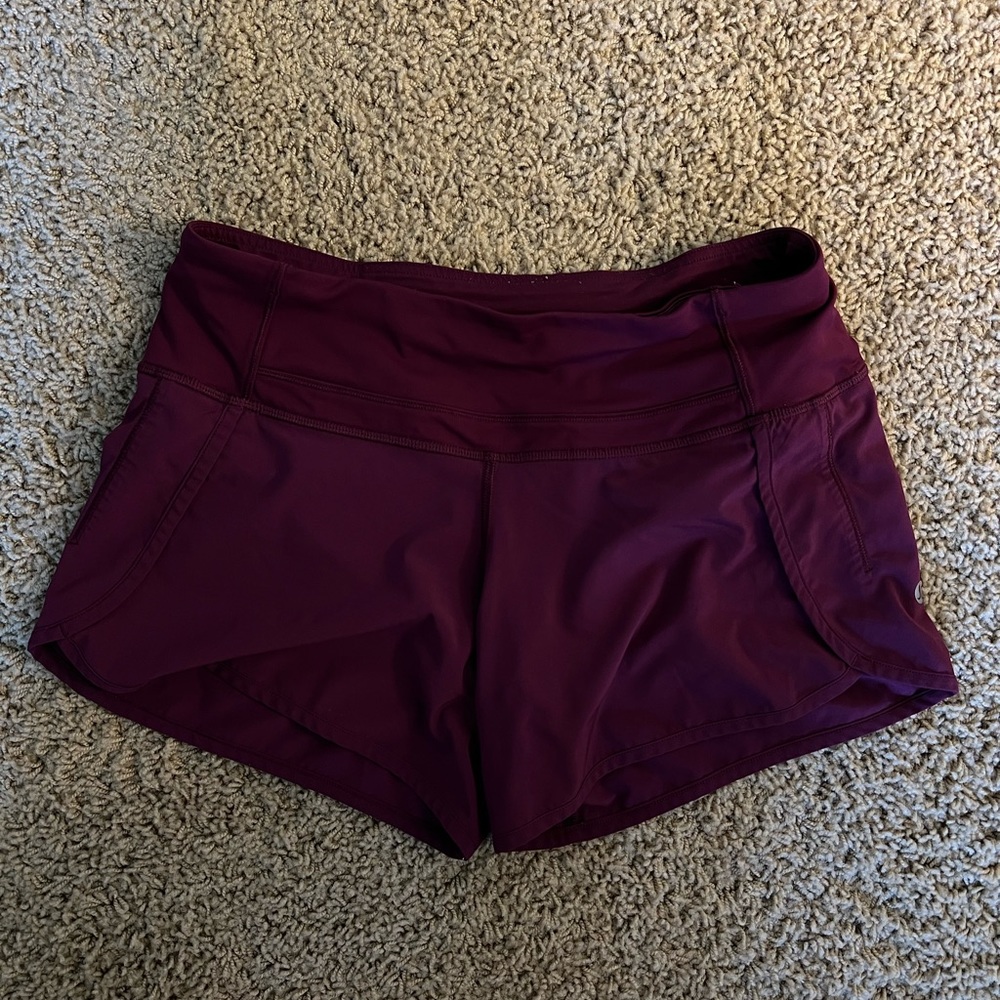 Lululemon Speed Up Low Rise Short; dark purple; size 4